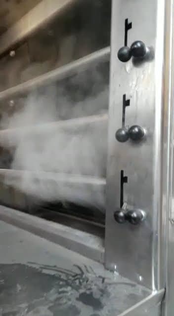 Steam operation in the oven