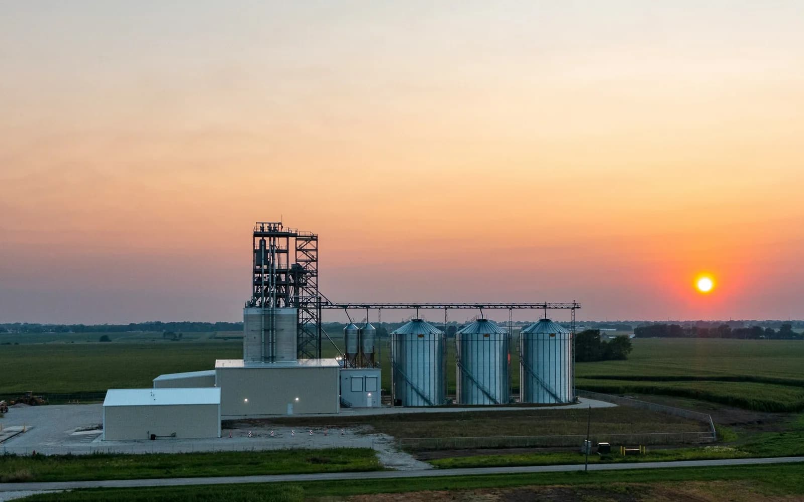 Produktionsanlage und Silos des University of Illinois Feed Technology Center